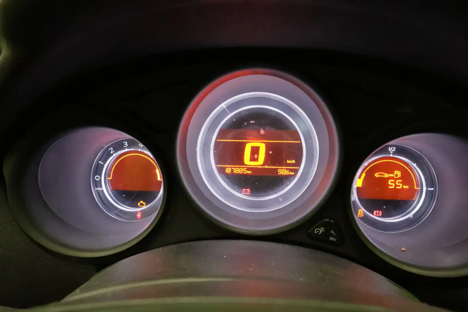 car-image