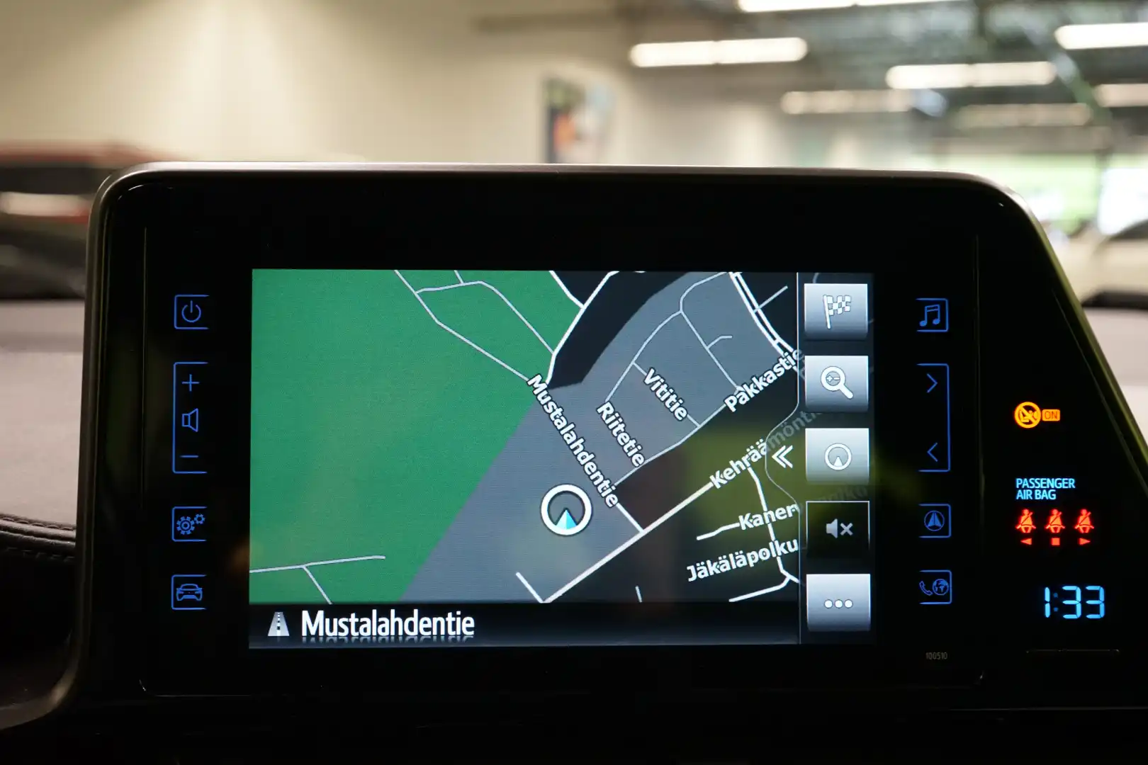 car-image