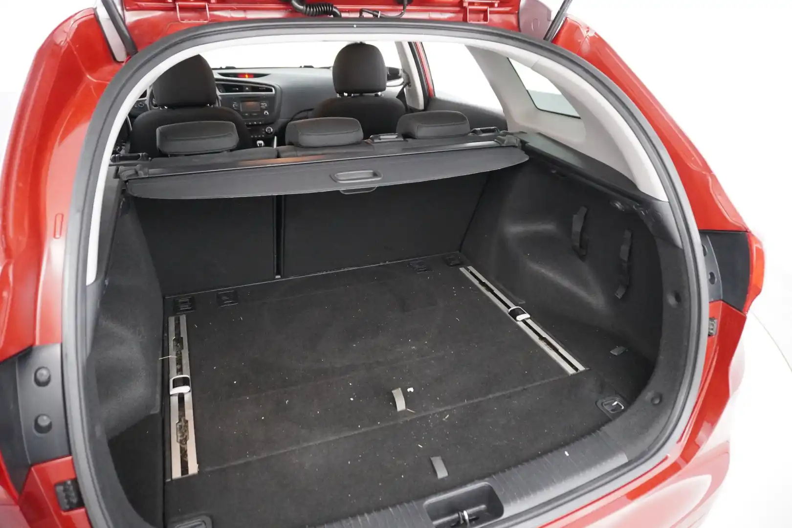 car-image