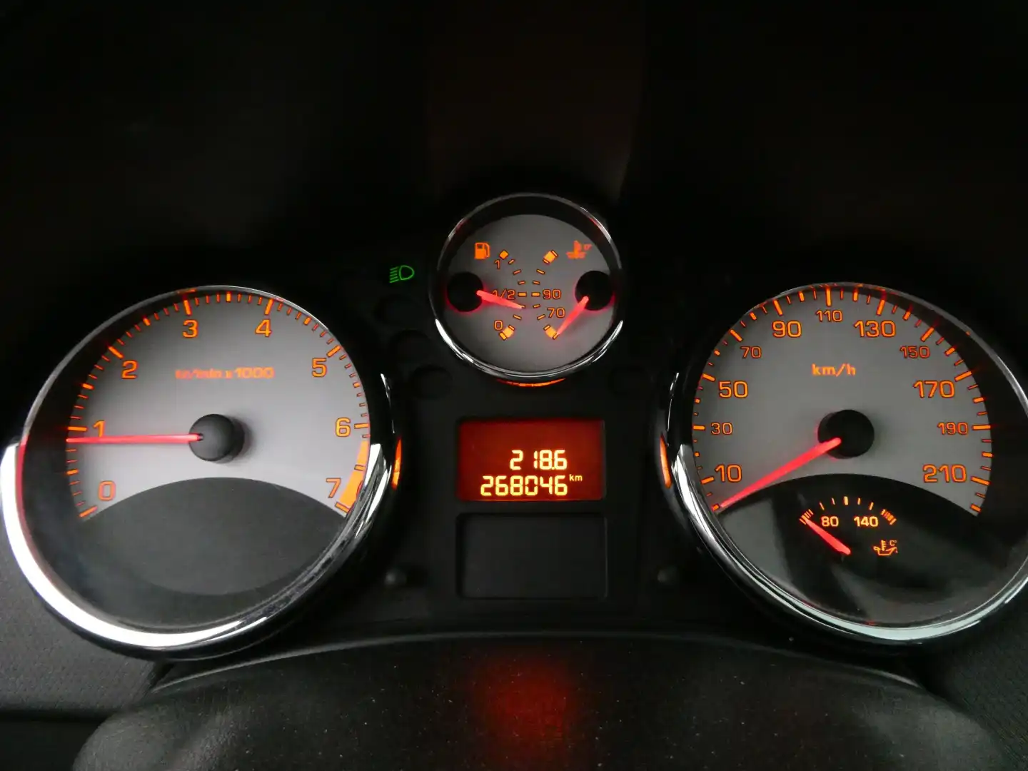car-image