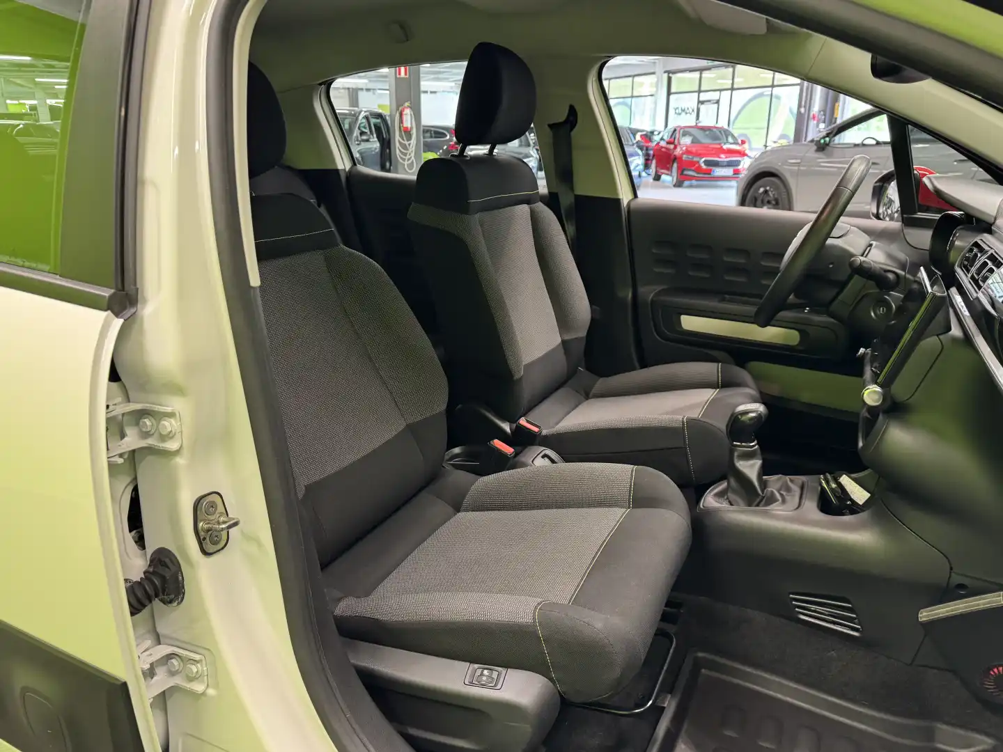 car-image