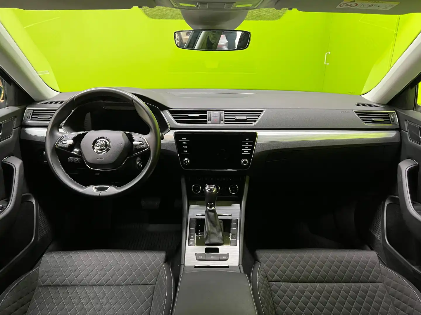 car-image