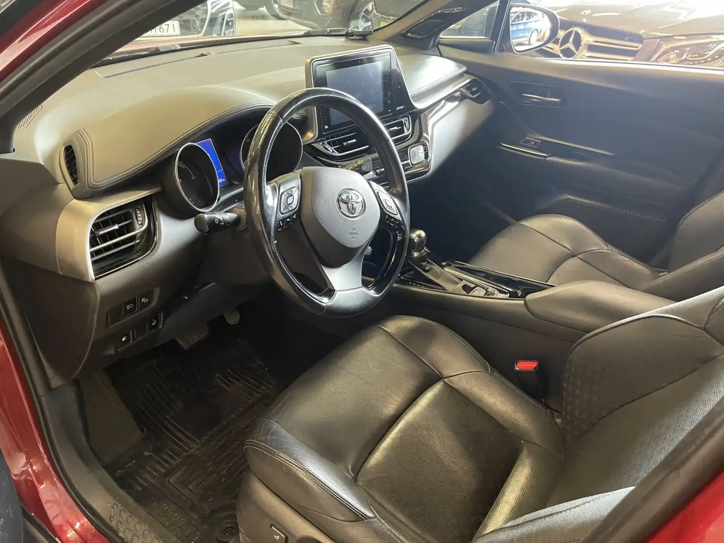 car-image