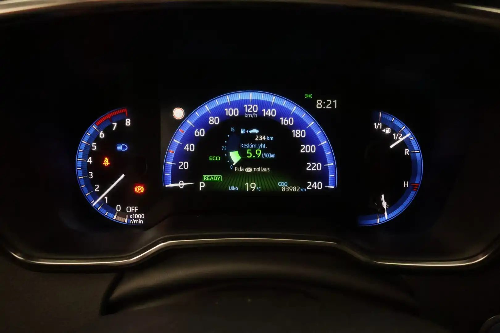 car-image
