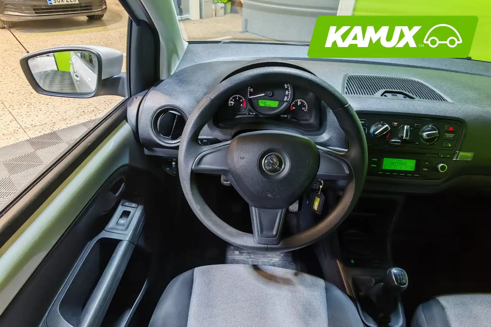 car-image