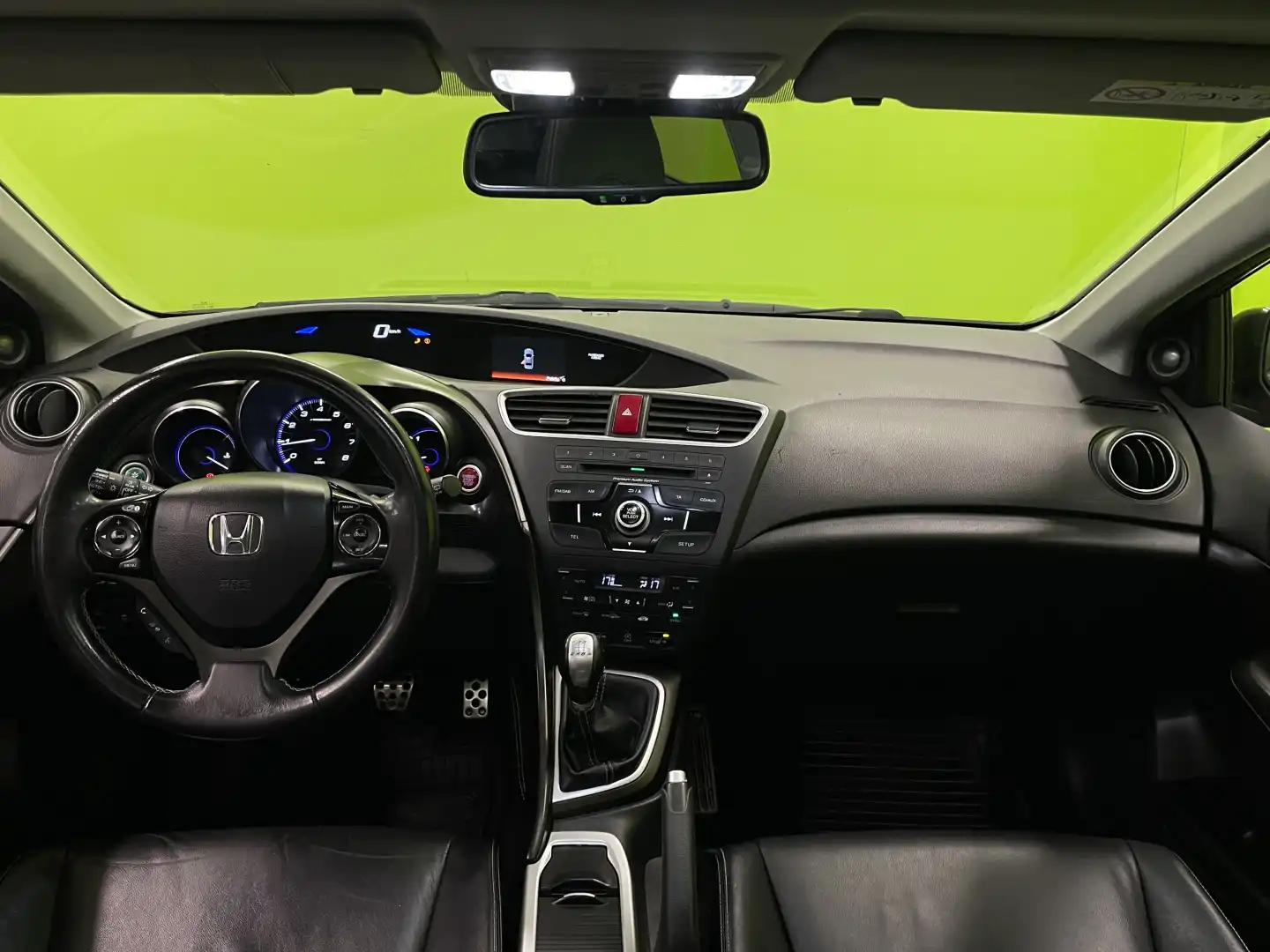 car-image