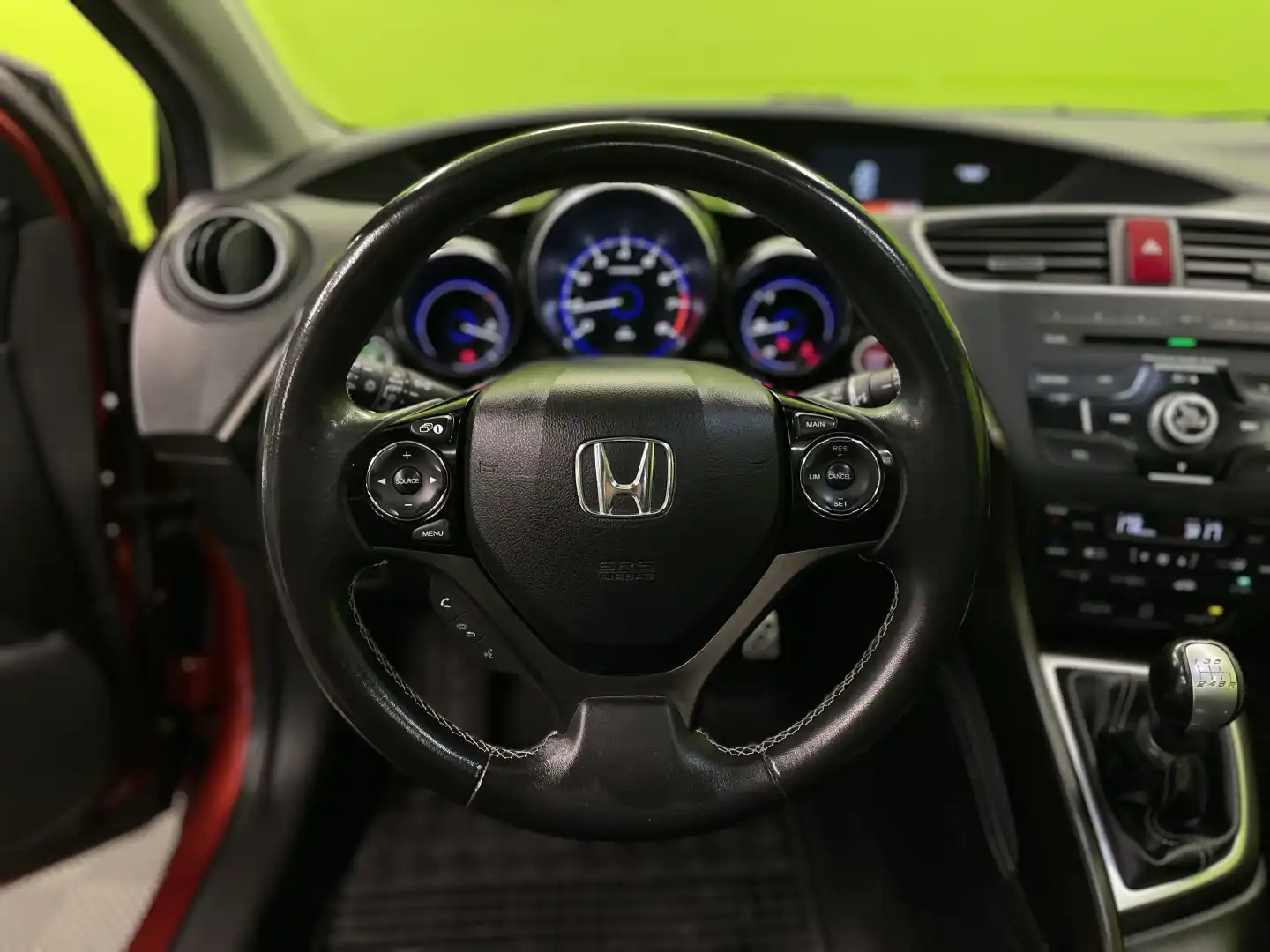 car-image