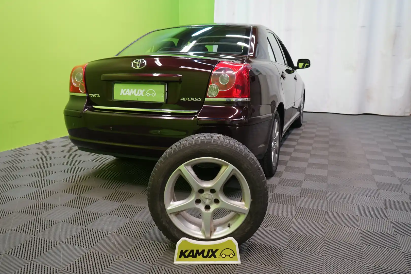 car-image