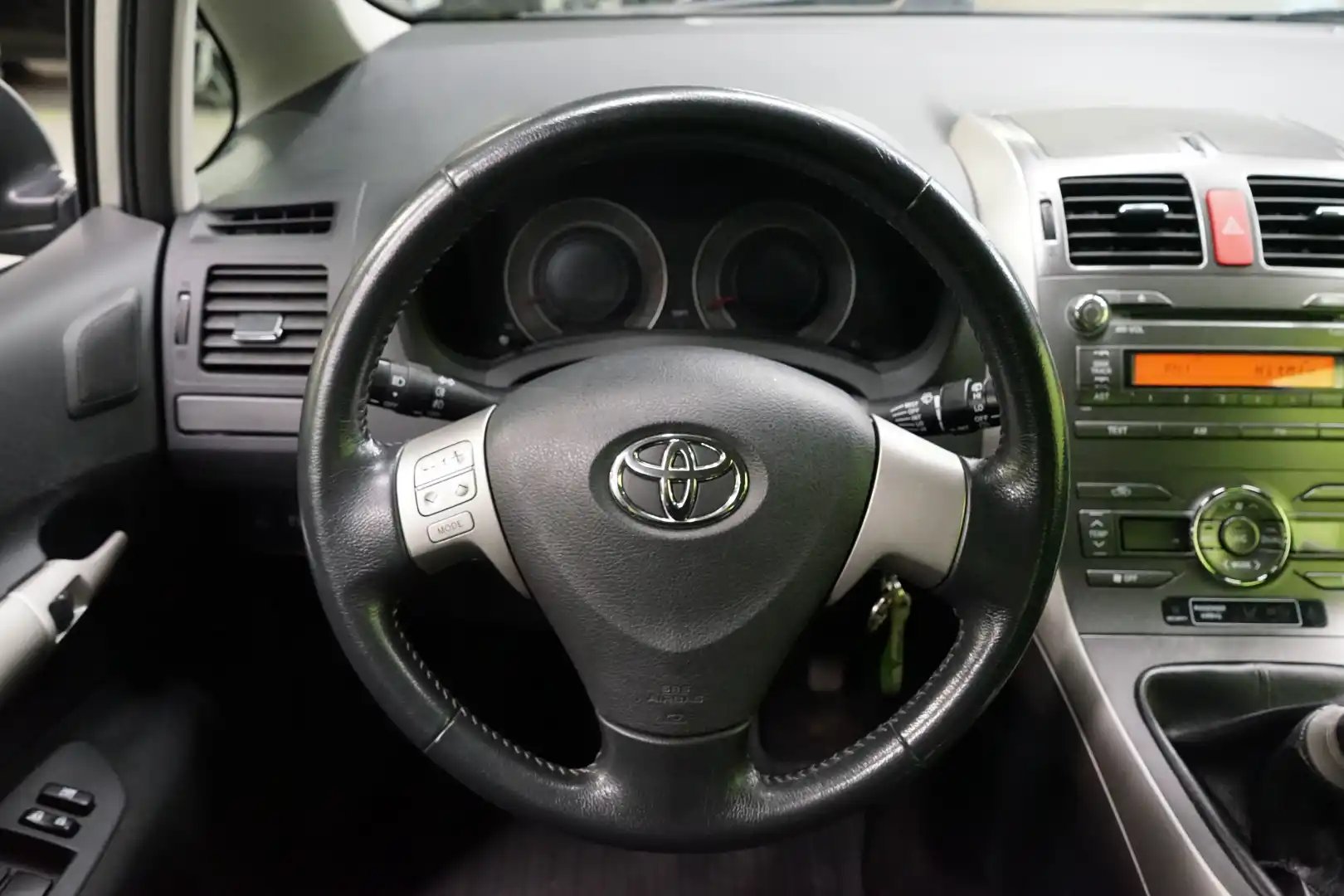 car-image