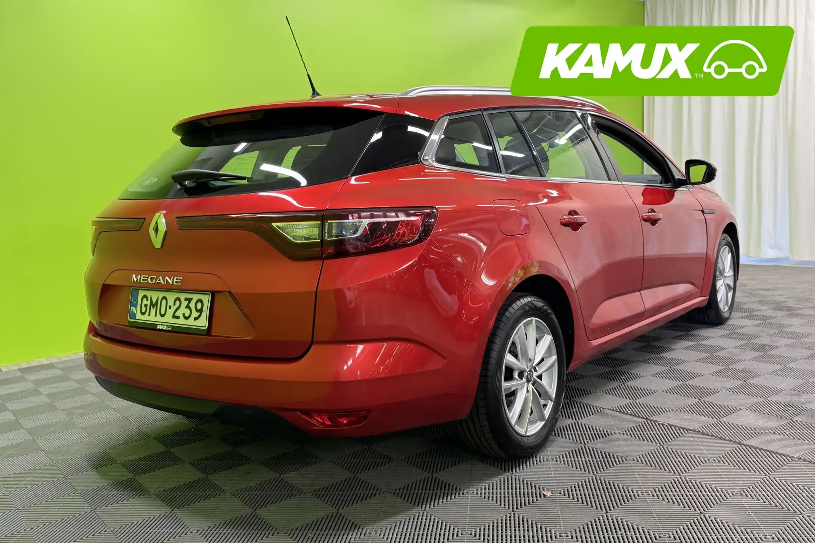 car-image