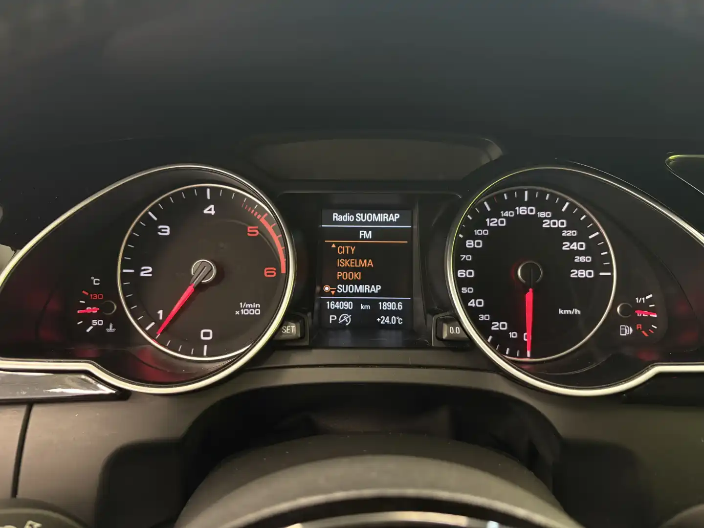 car-image
