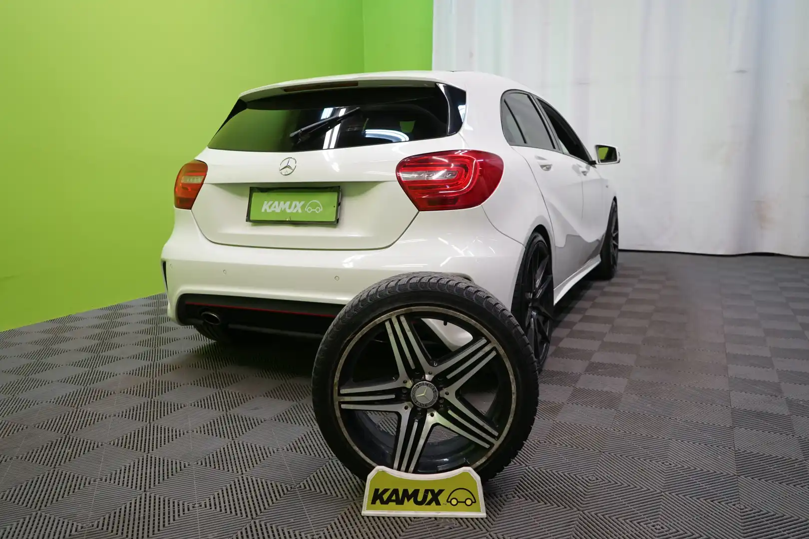car-image