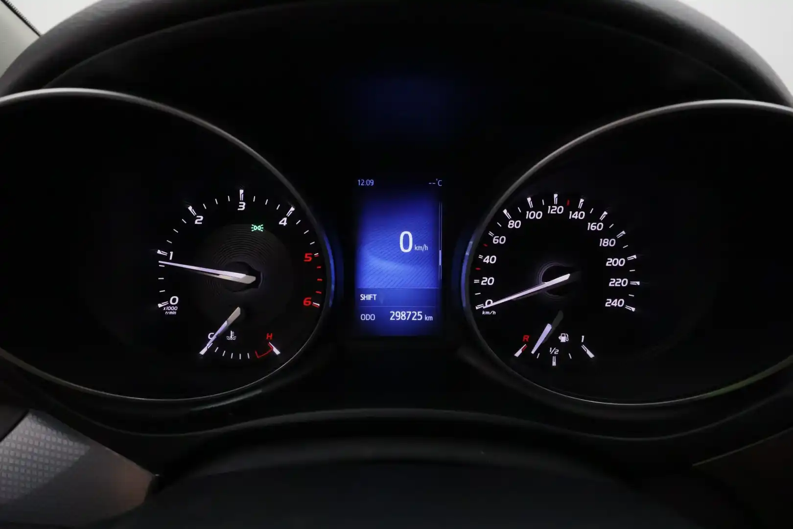 car-image