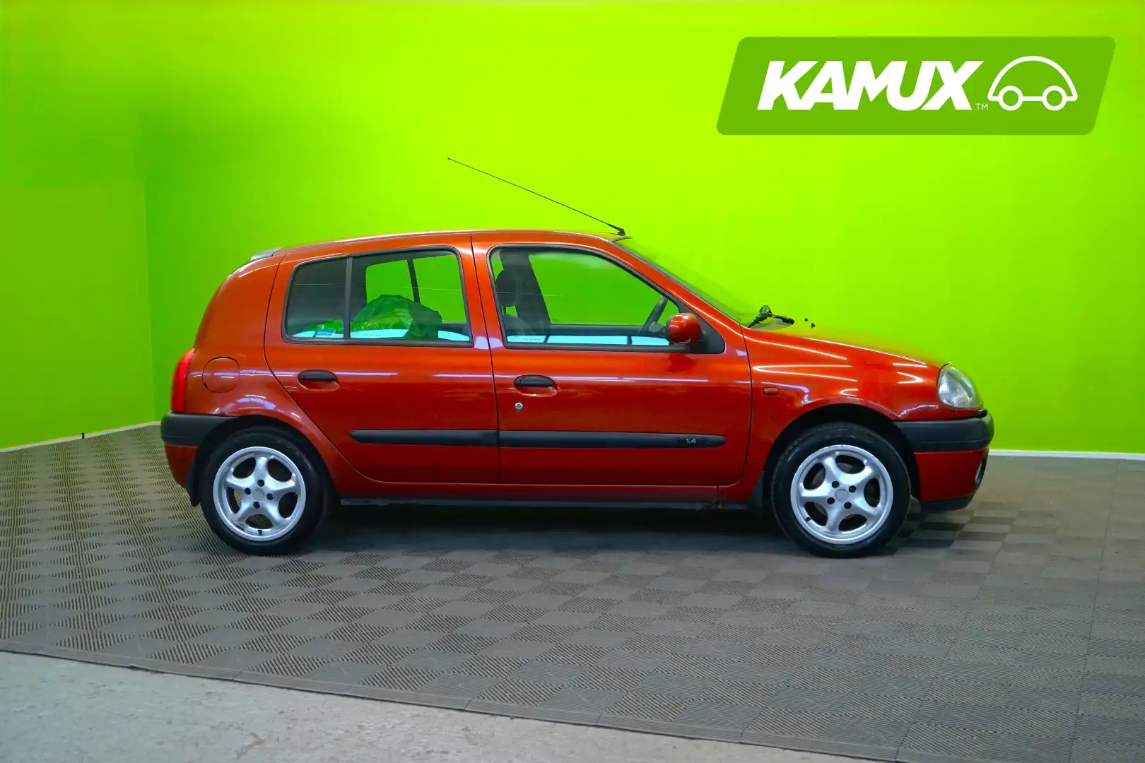 car-image