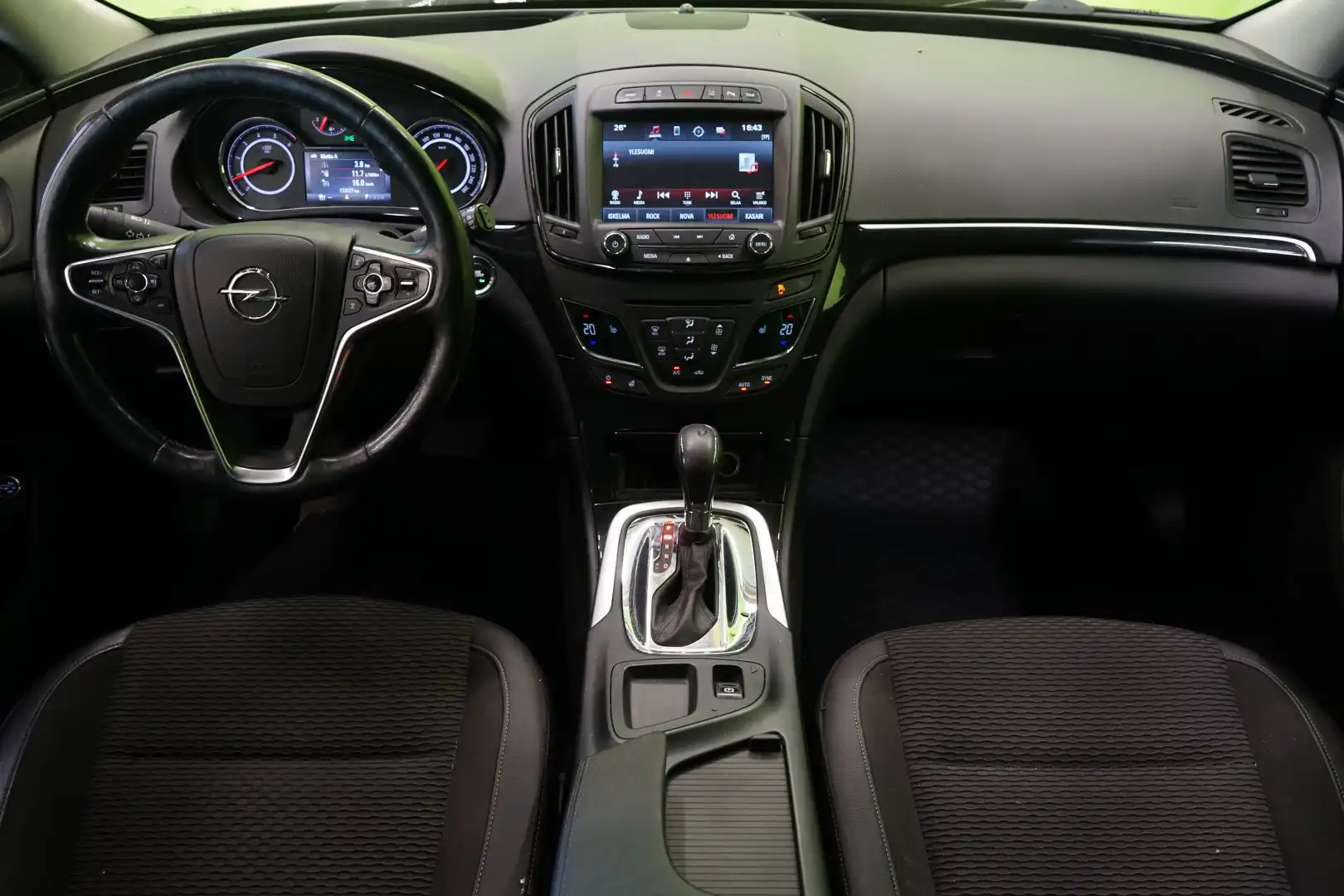 car-image