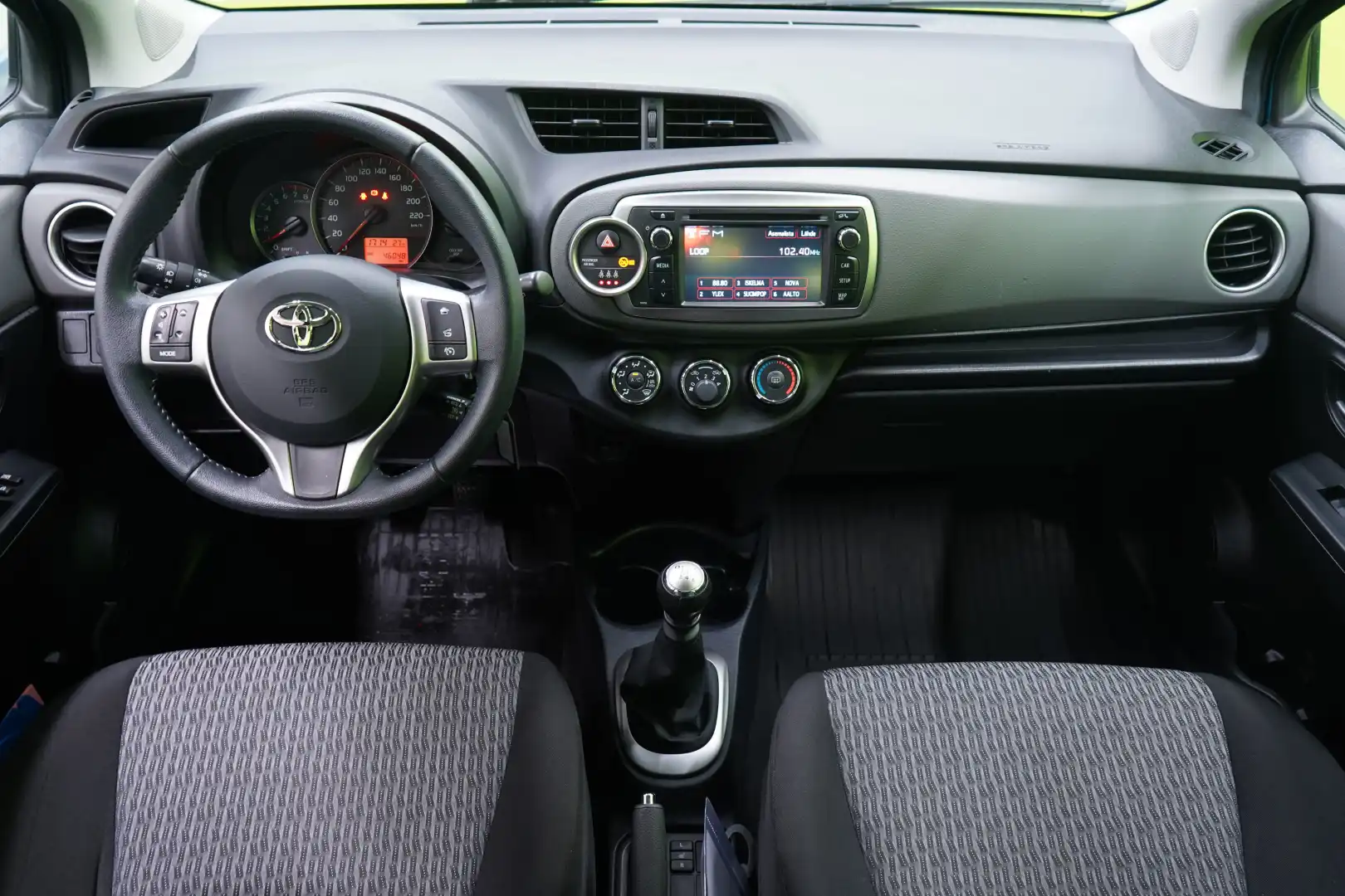 car-image