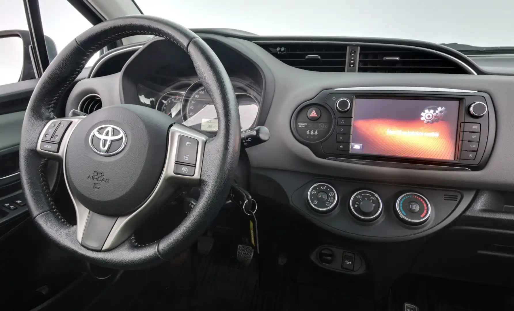 car-image