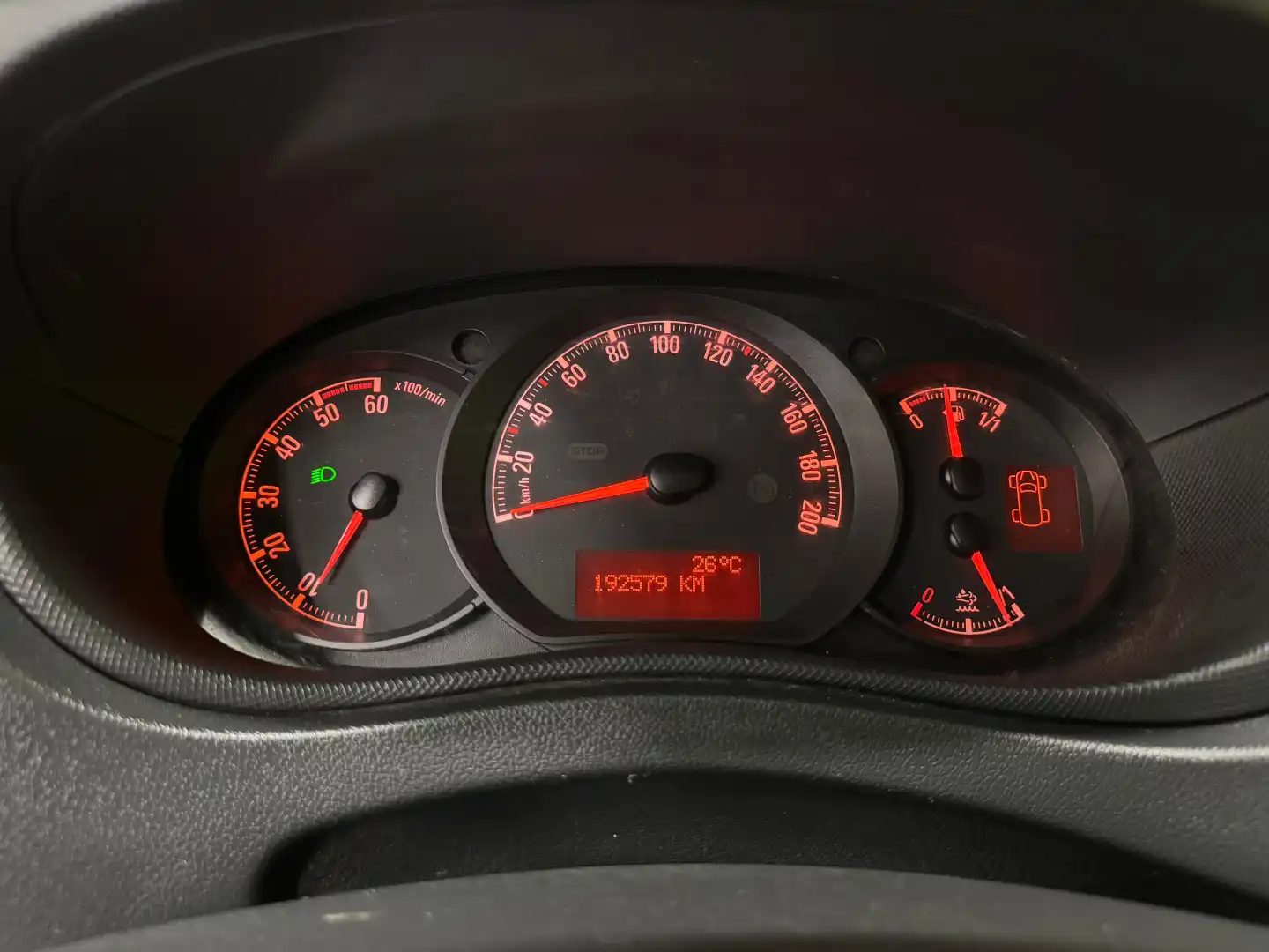 car-image