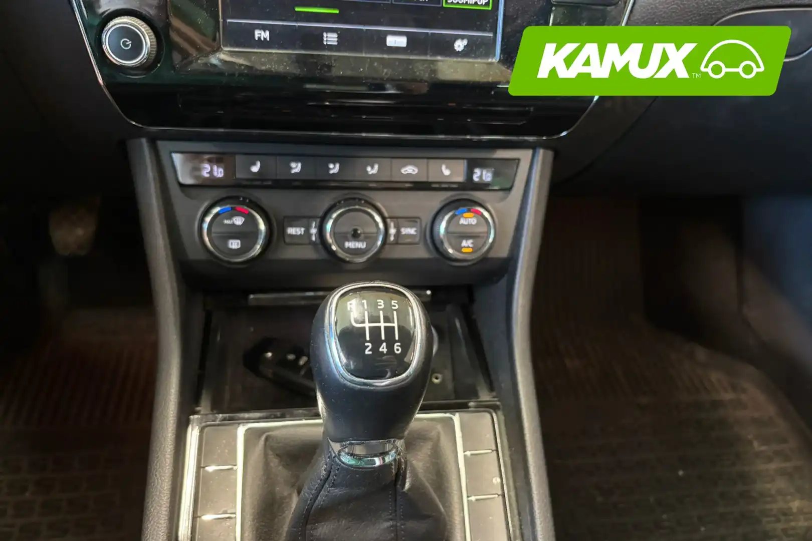 car-image