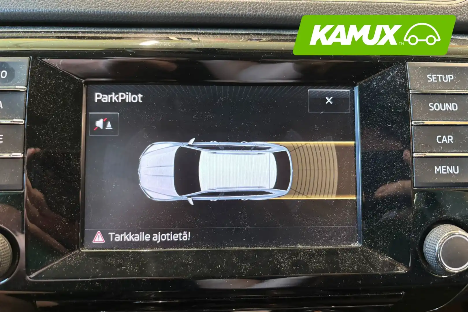car-image