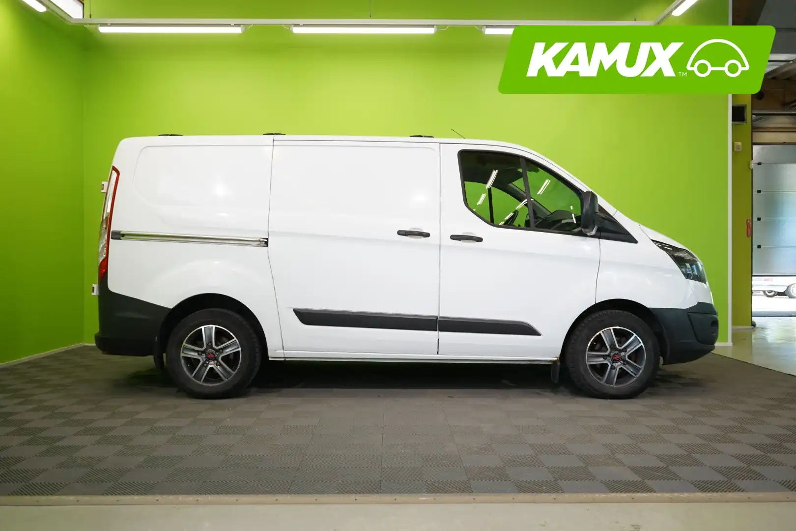 car-image