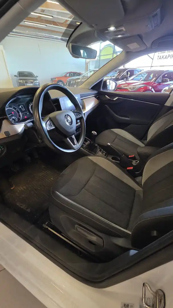 car-image