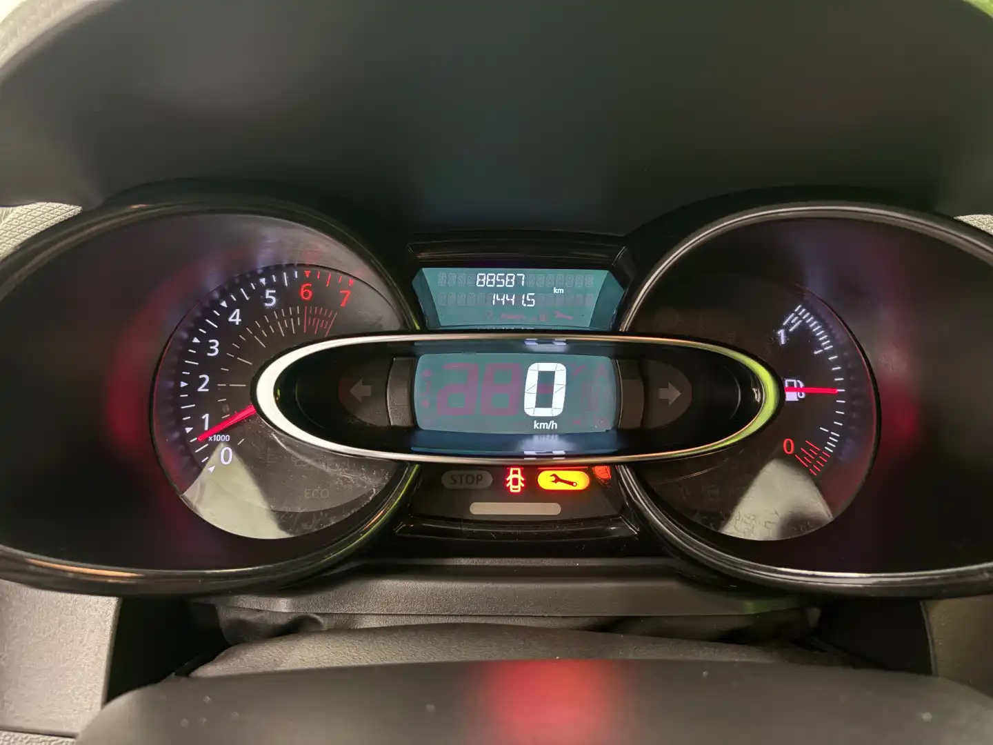 car-image