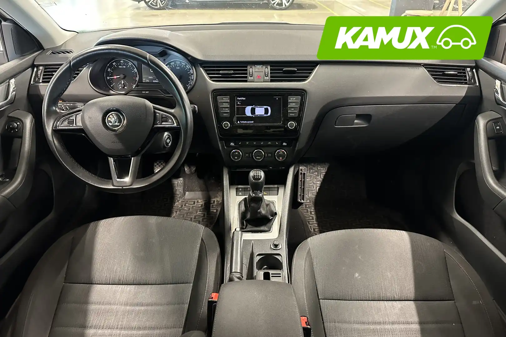 car-image