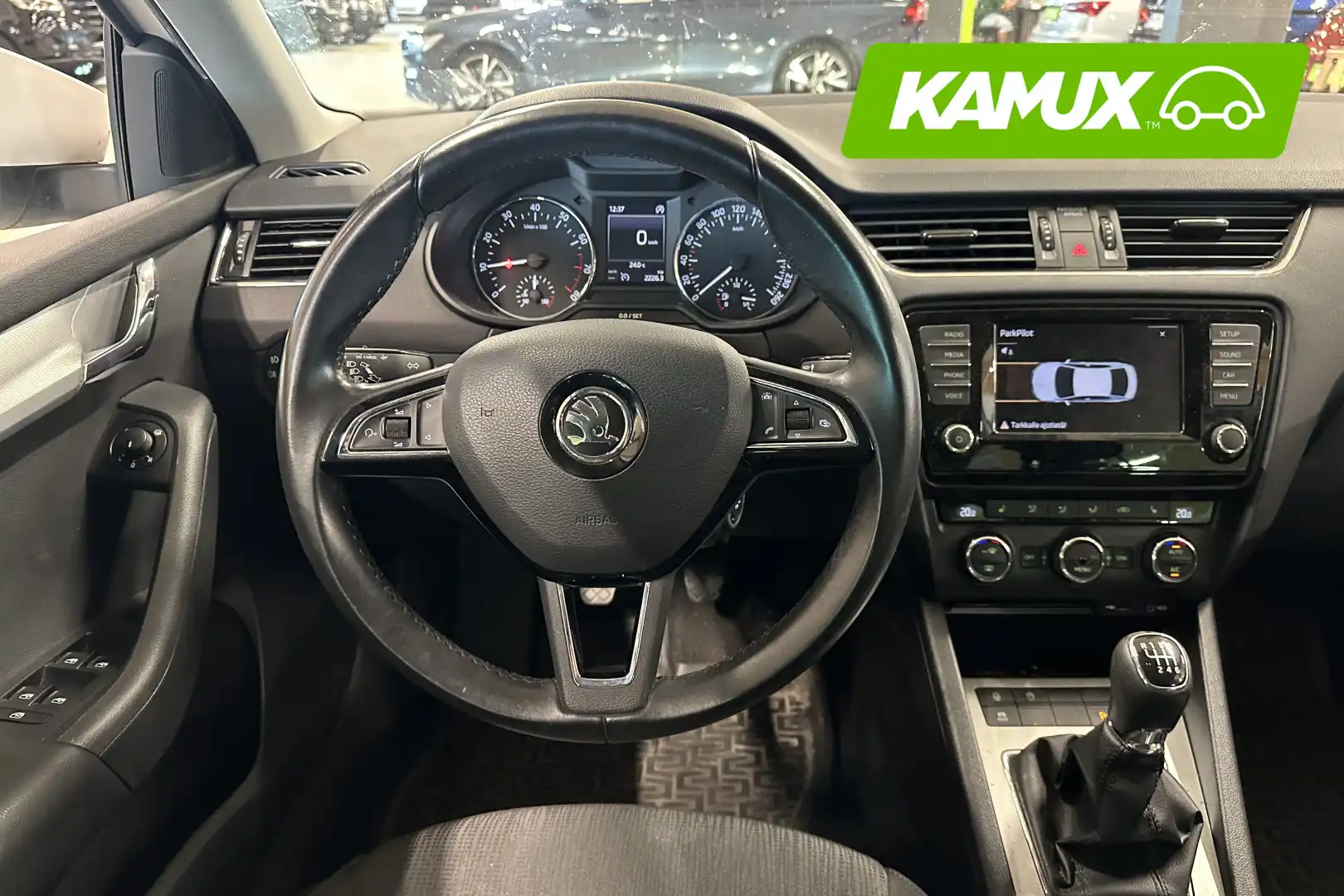 car-image