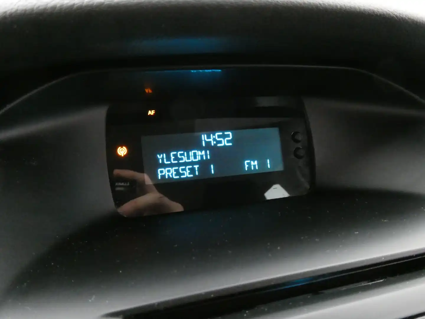 car-image
