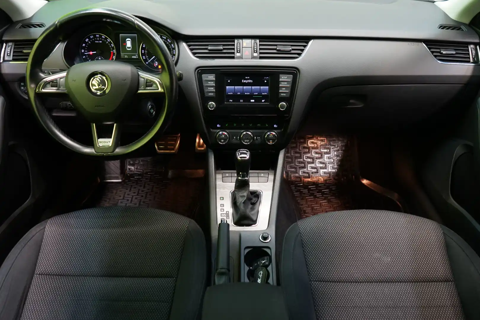 car-image