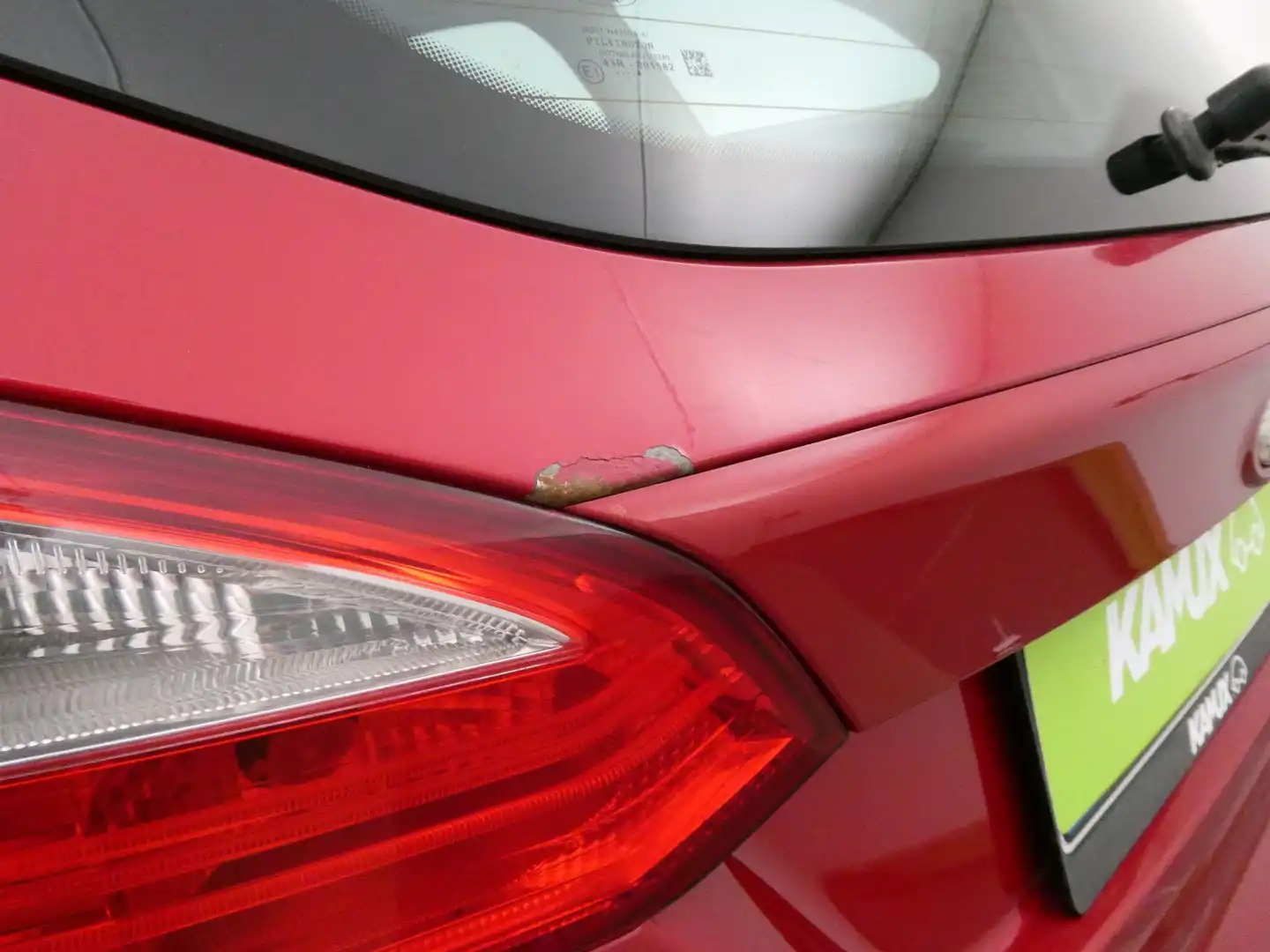 car-image