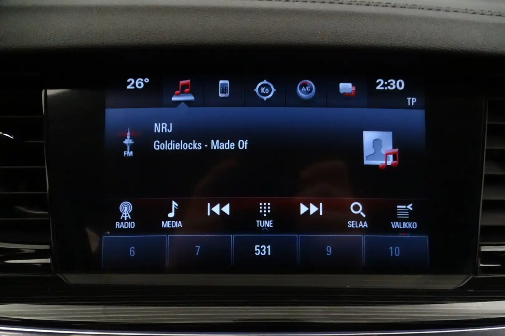 car-image