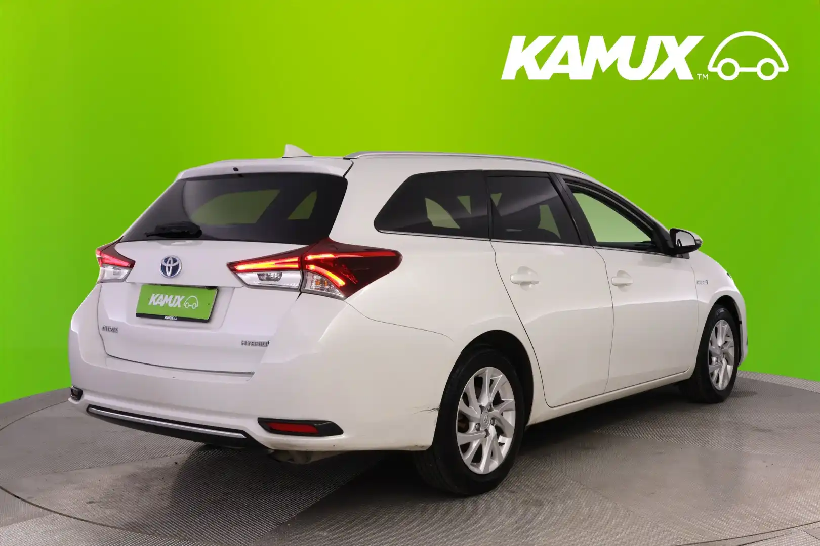 car-image