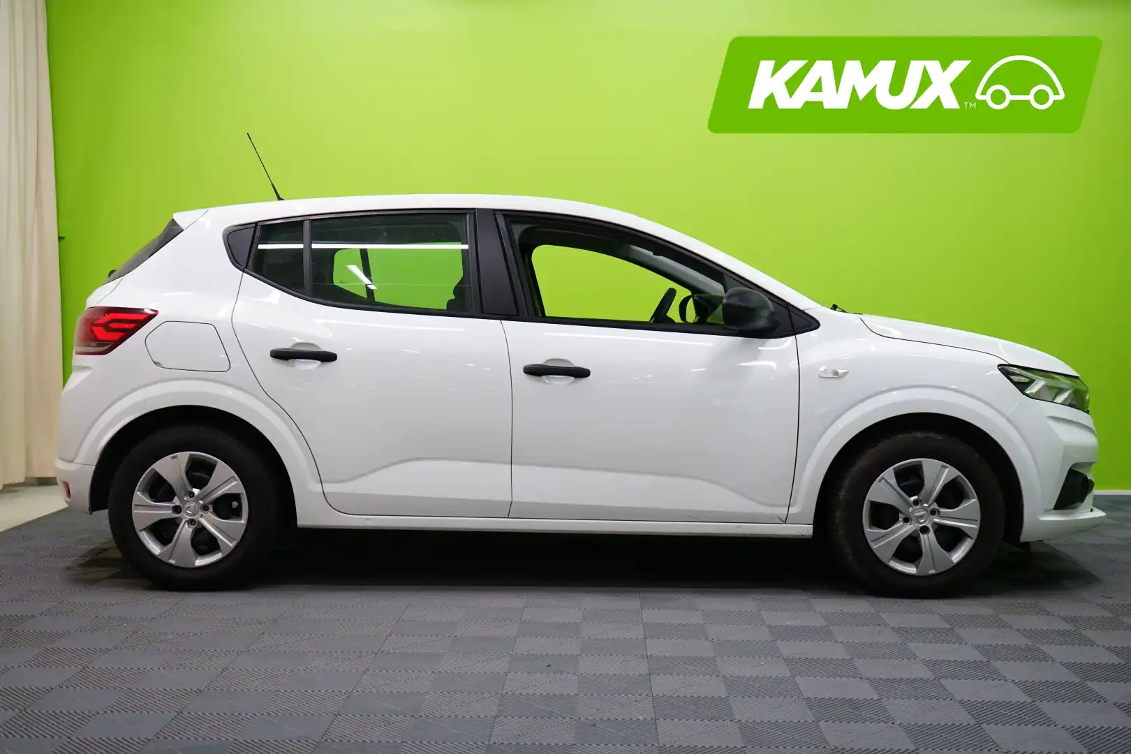 car-image