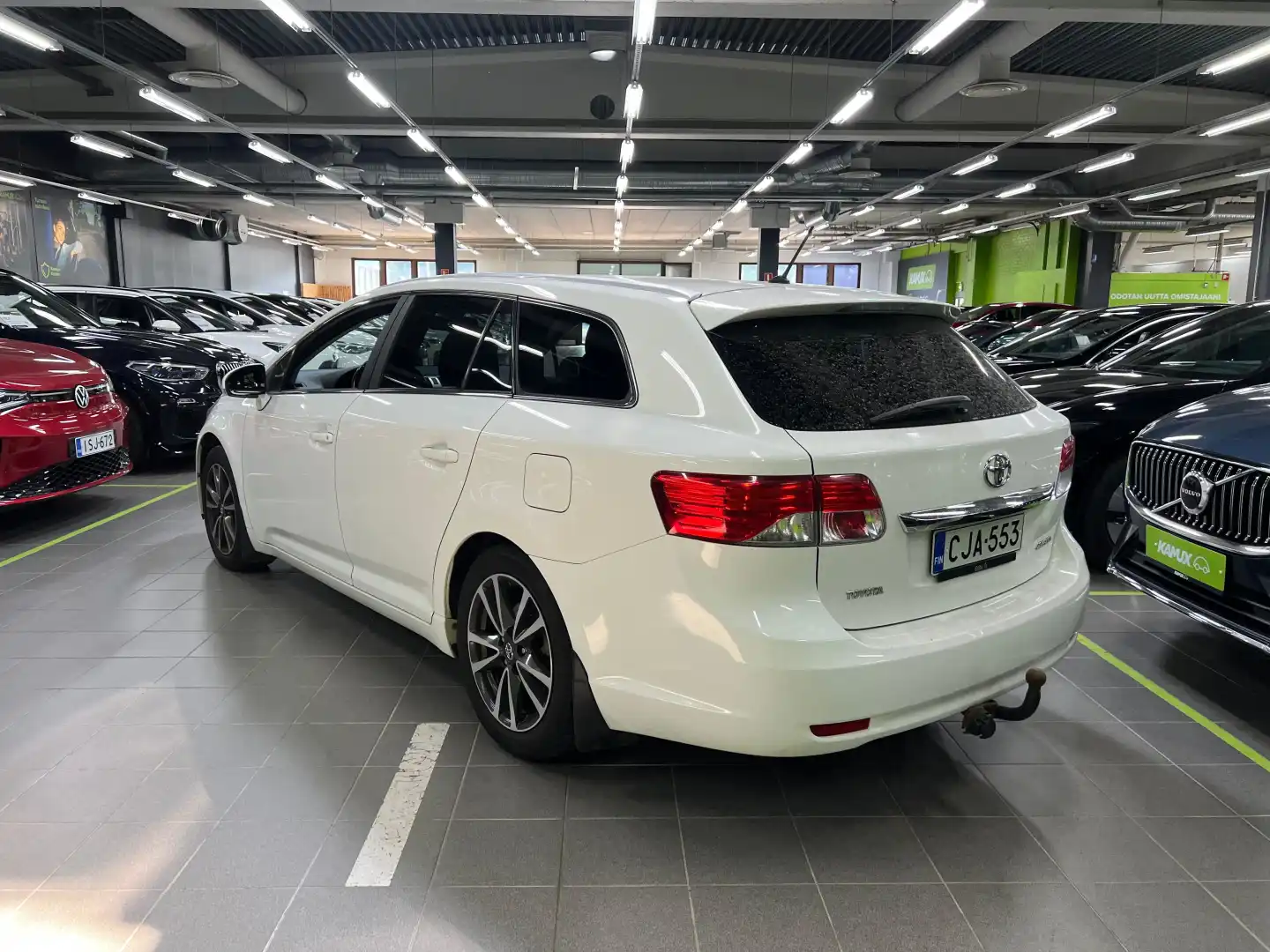 car-image