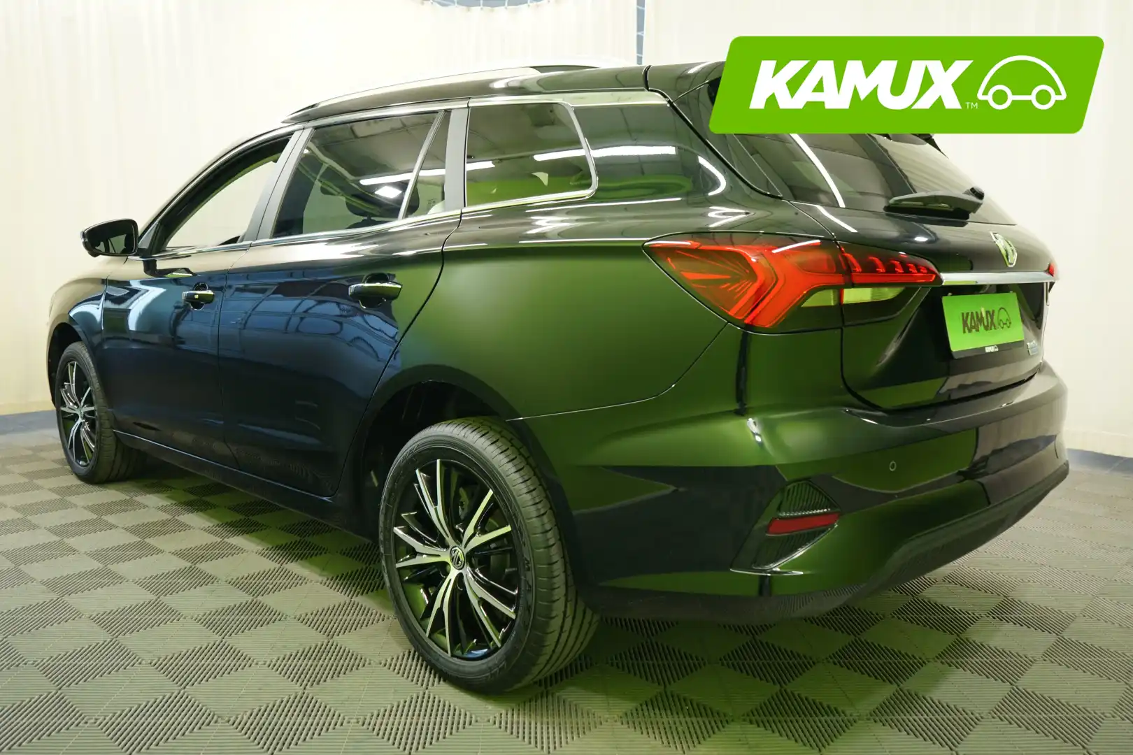 car-image