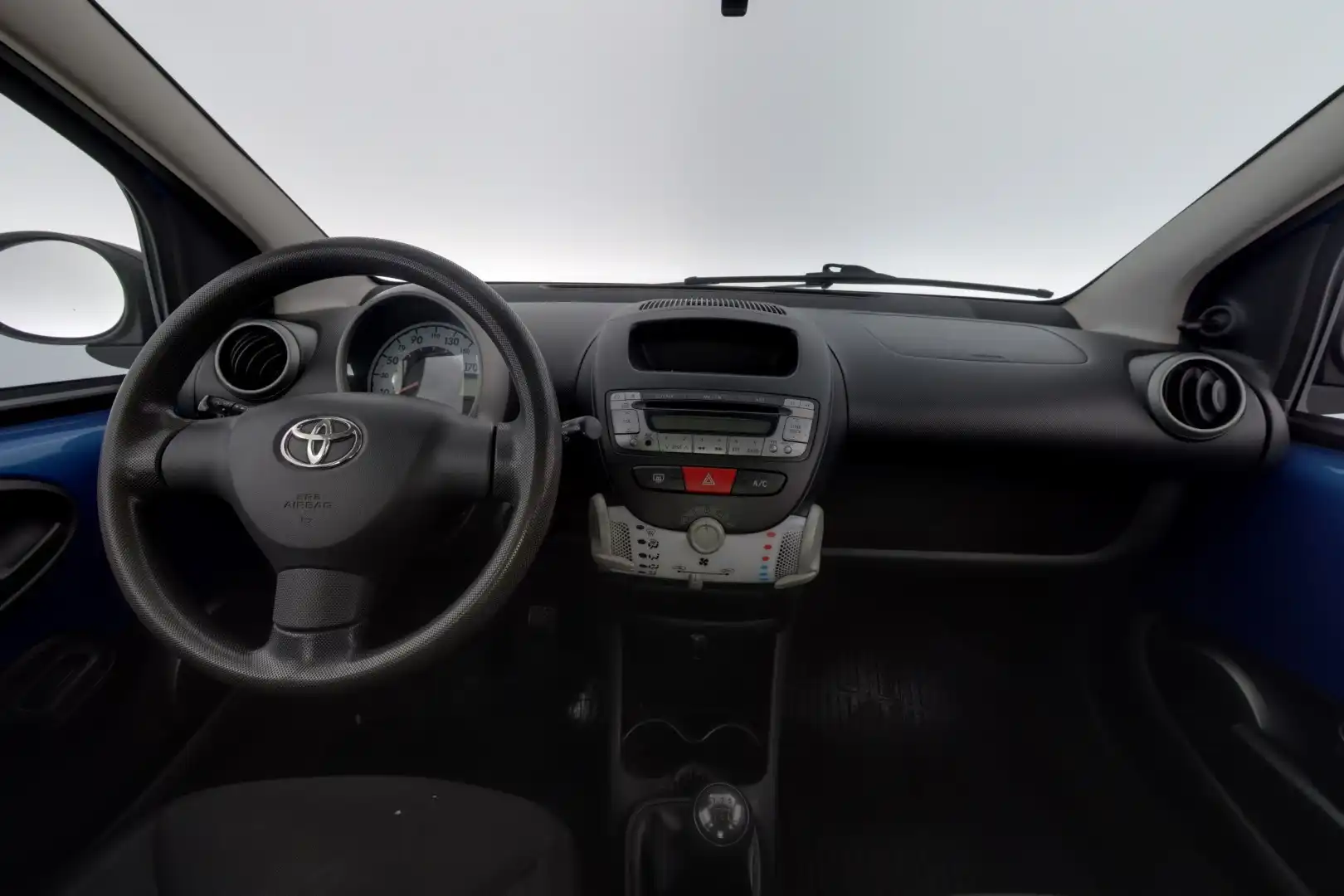 car-image