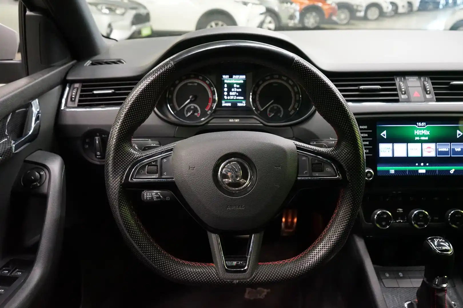 car-image