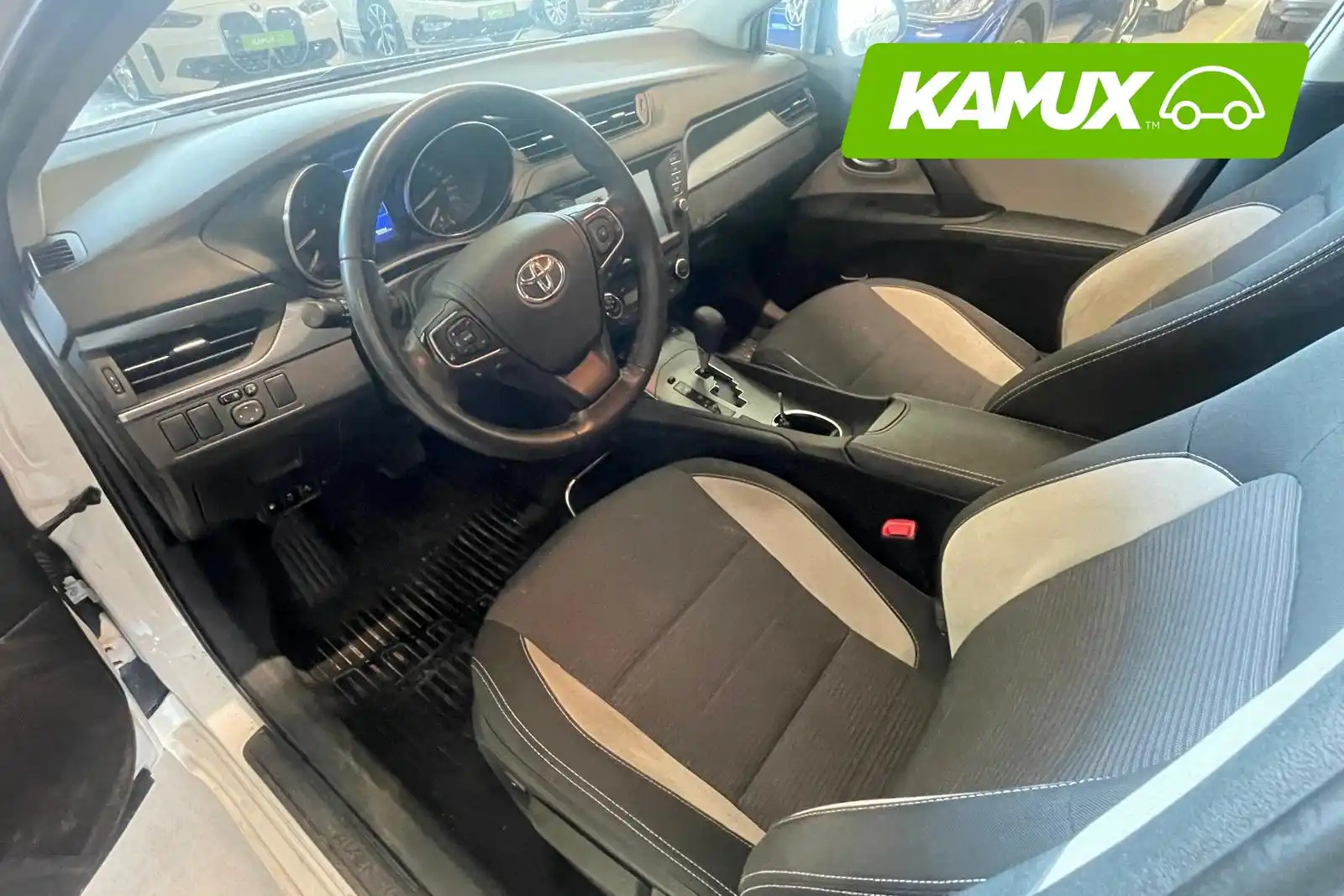 car-image