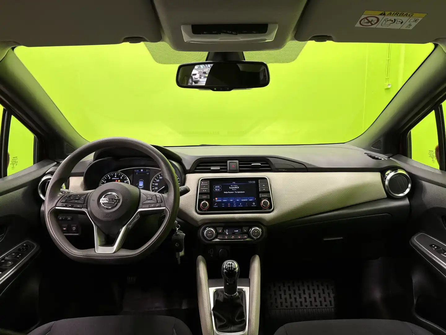 car-image