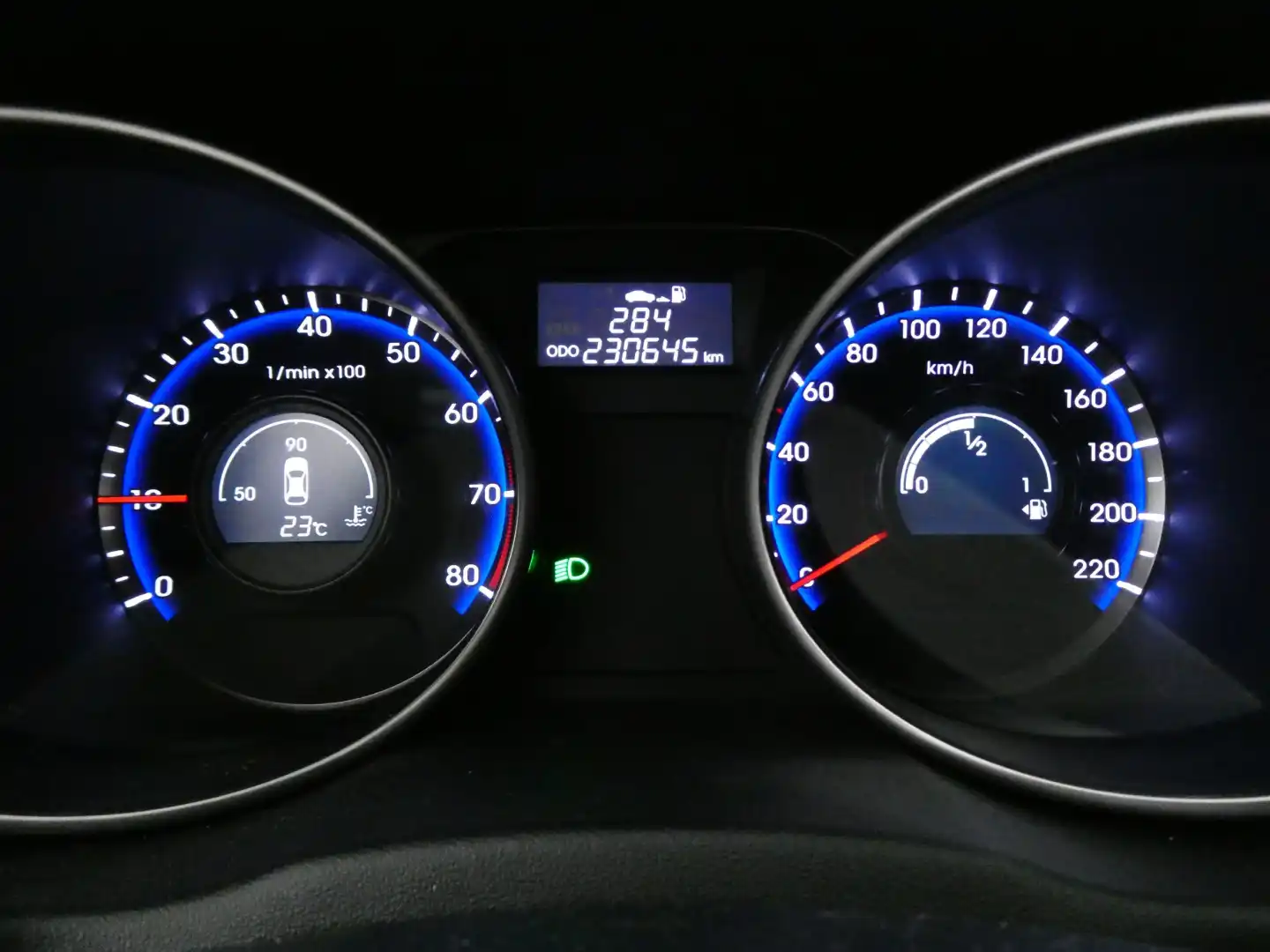 car-image