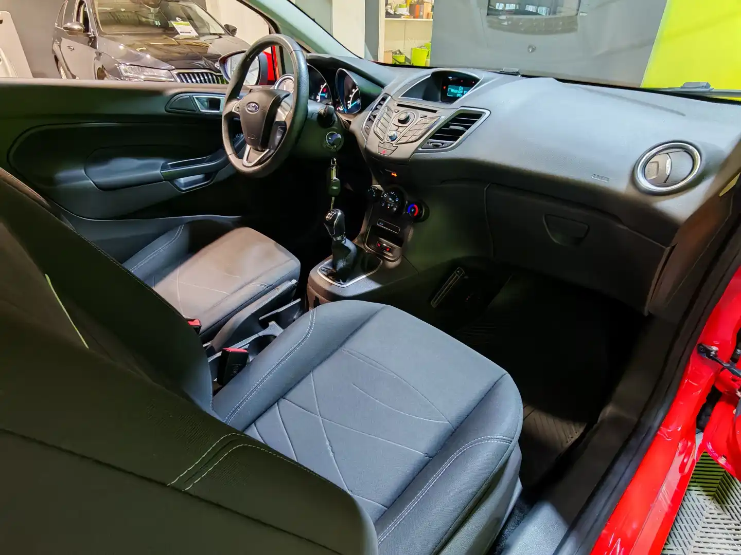 car-image