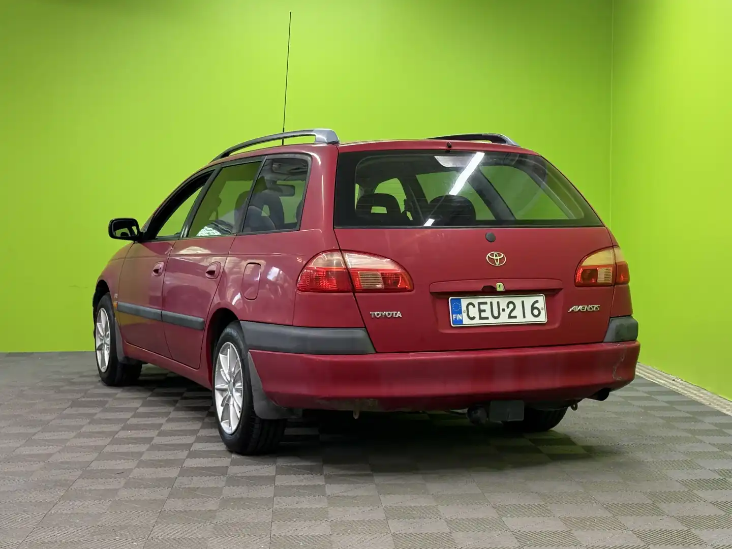 car-image