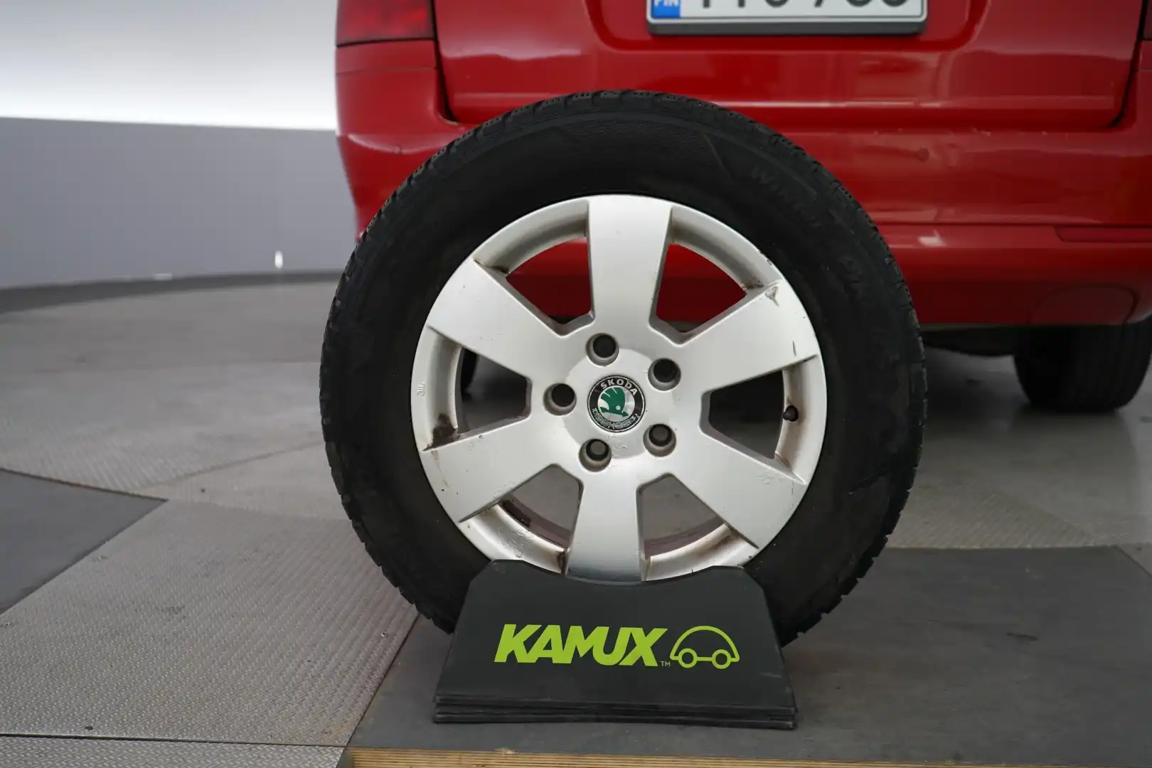 car-image
