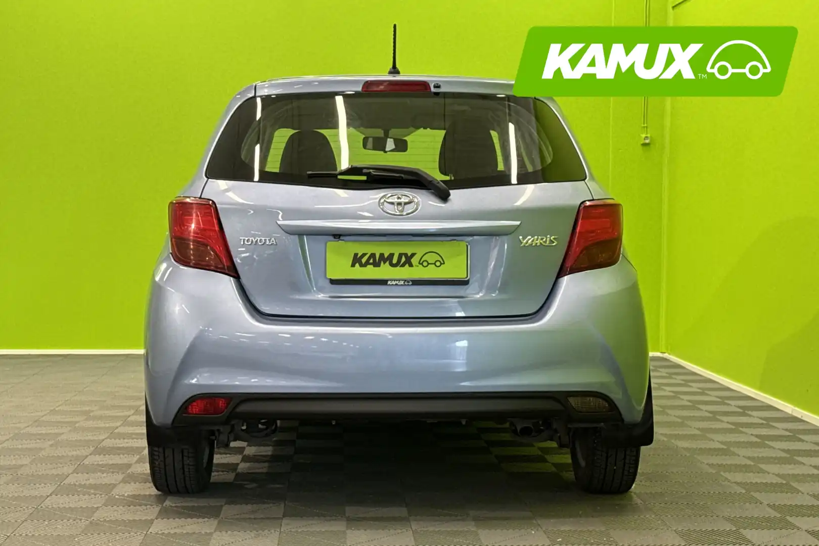 car-image