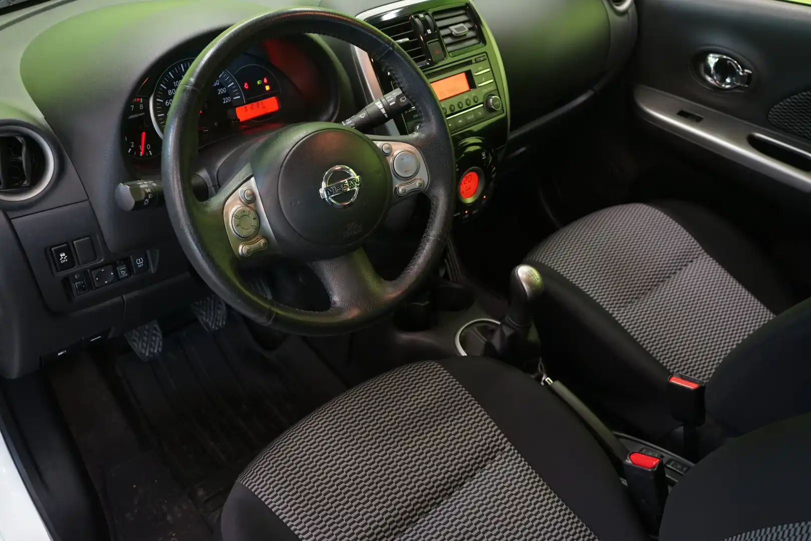 car-image