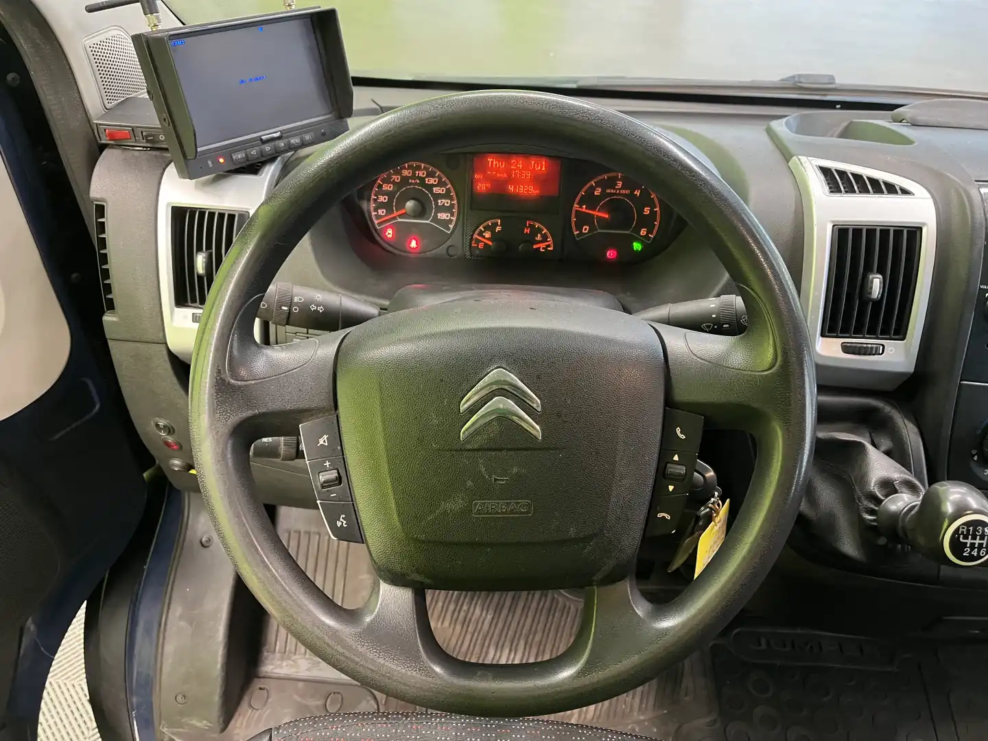 car-image