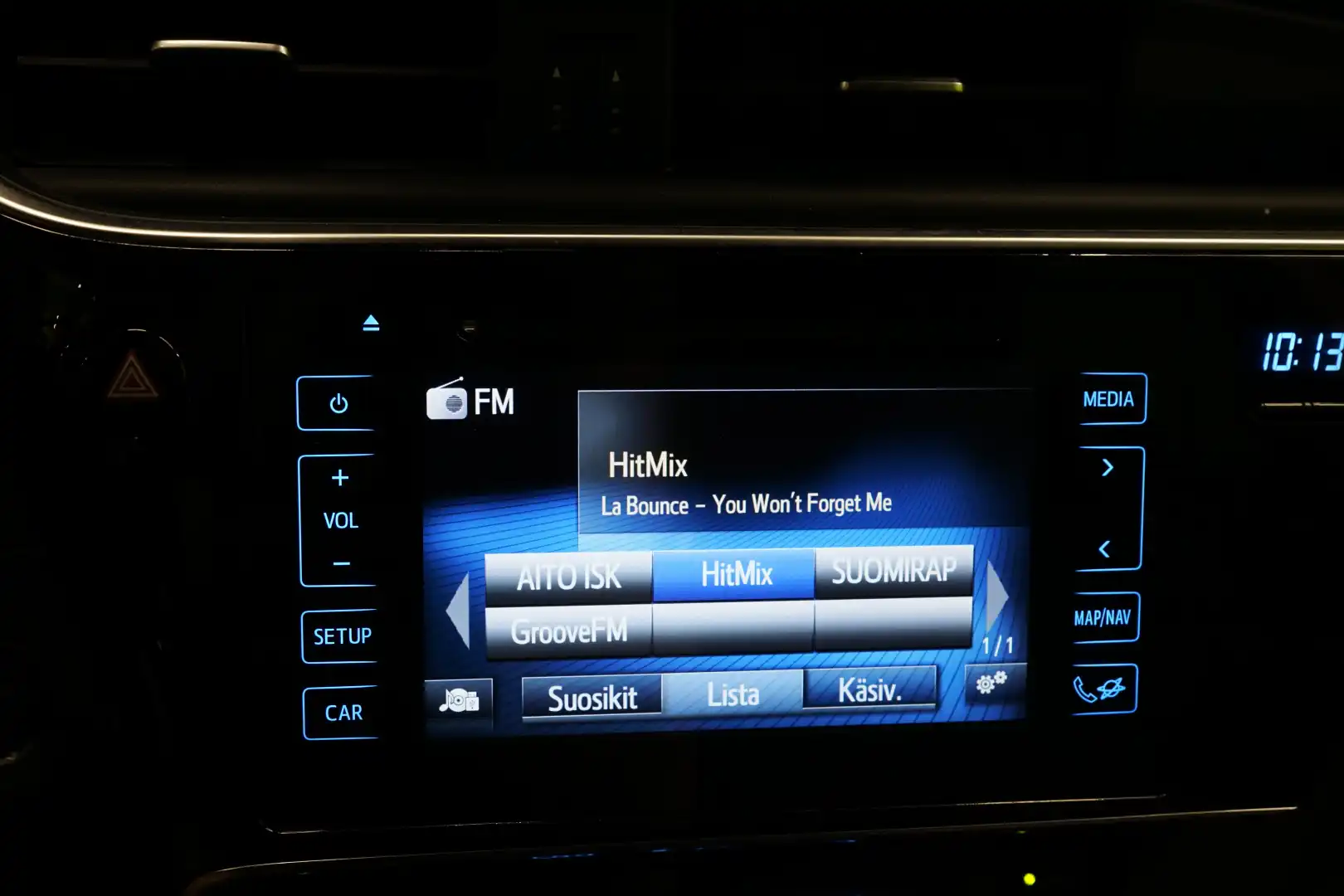 car-image