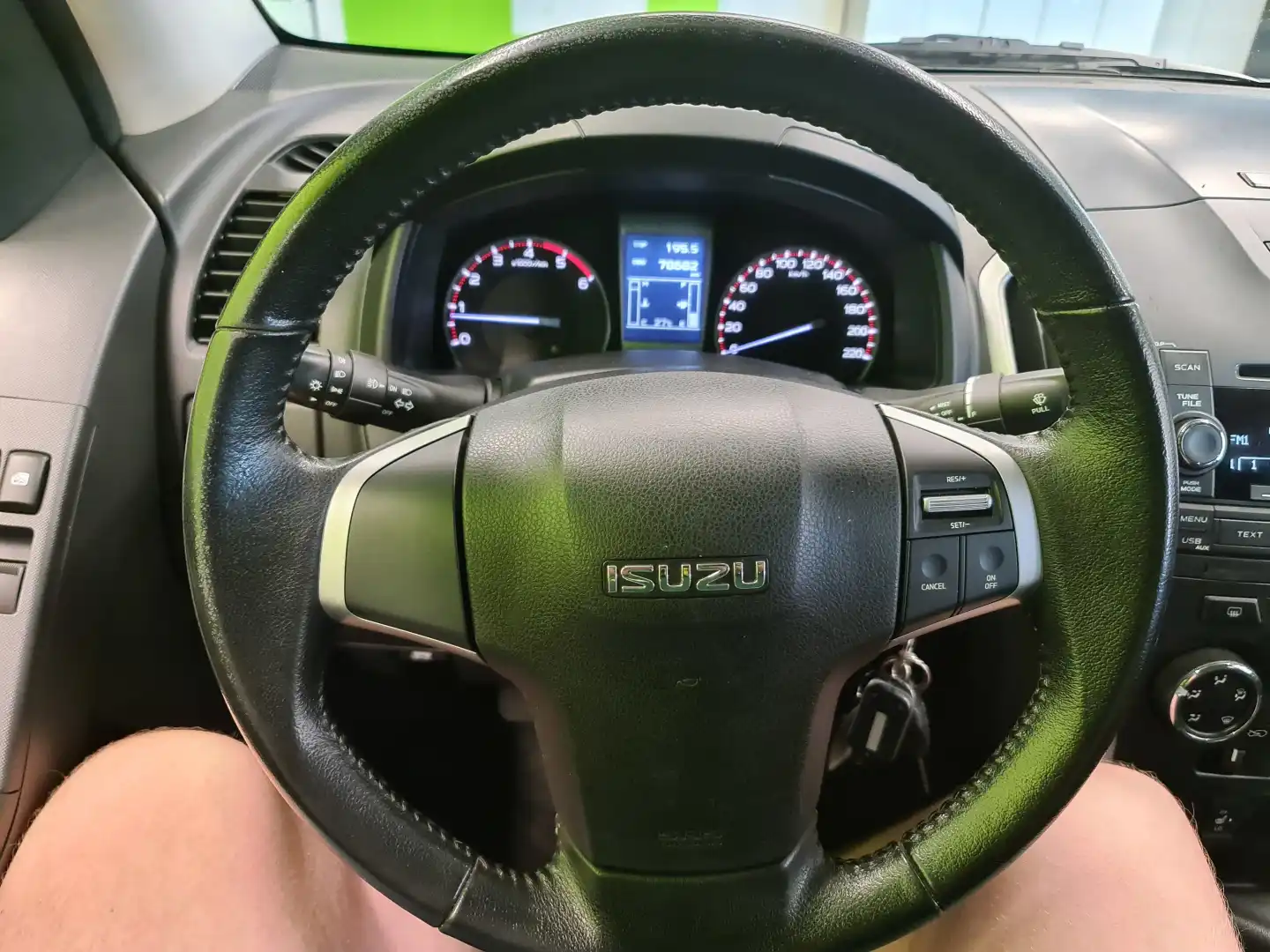 car-image